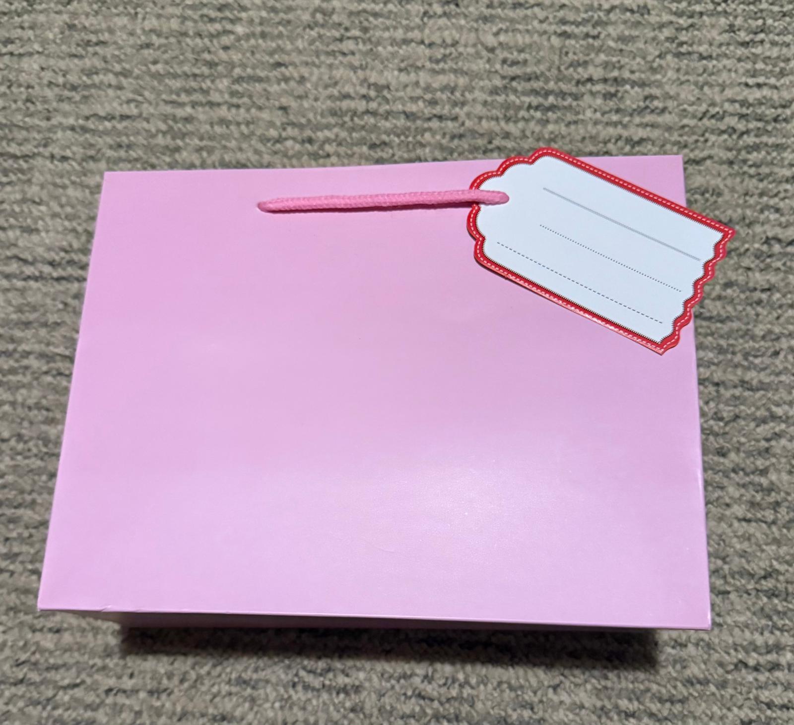 🎁 Pungă cadou – Roz 🎁