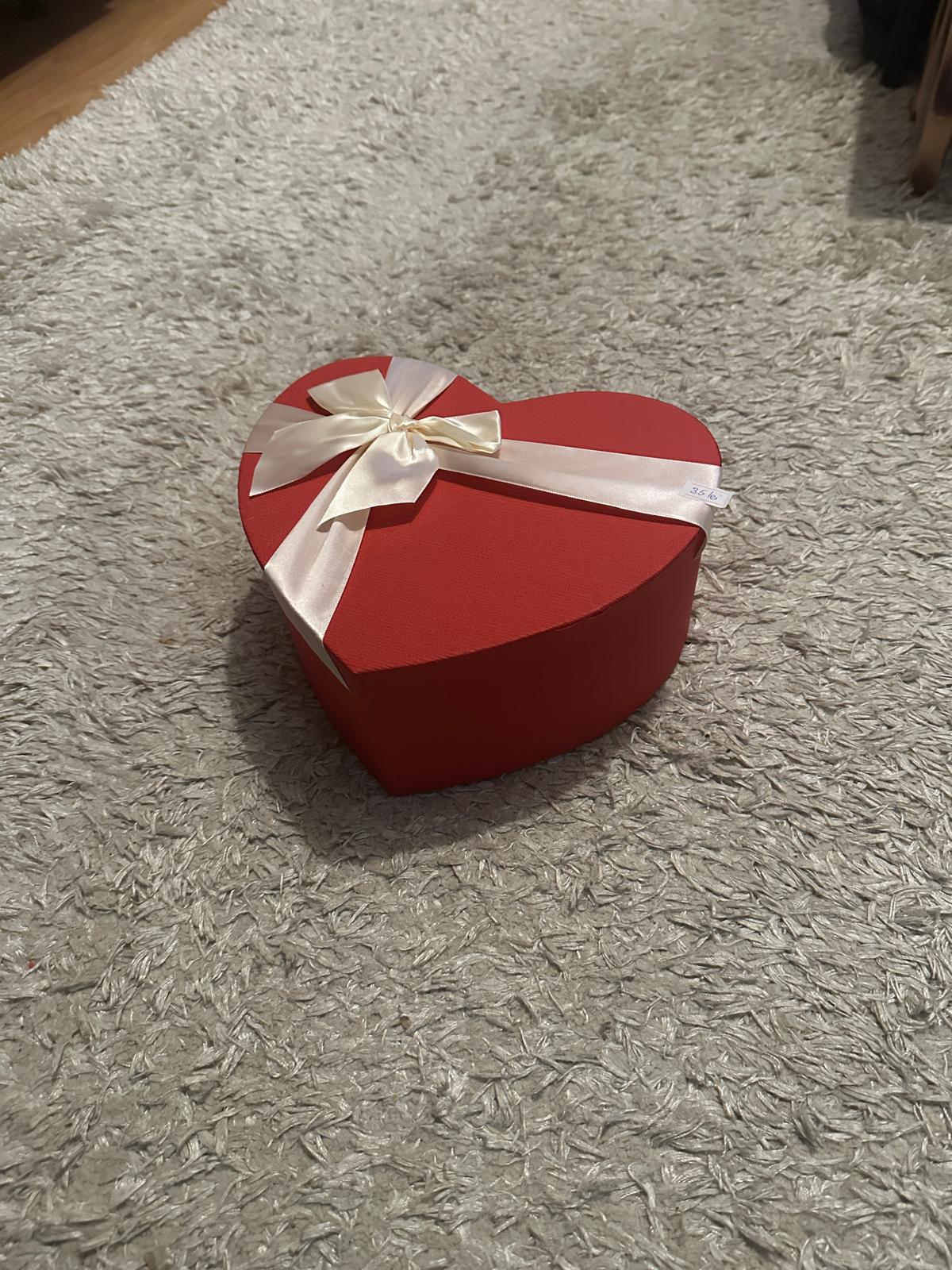 Cutie în formă de inimă - imagine 2