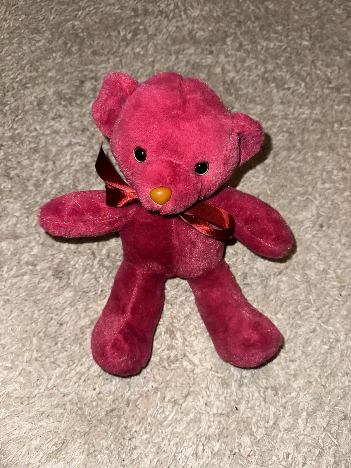 Ursuleț de pluș Roșu Vișiniu cu fundiță - imagine 2