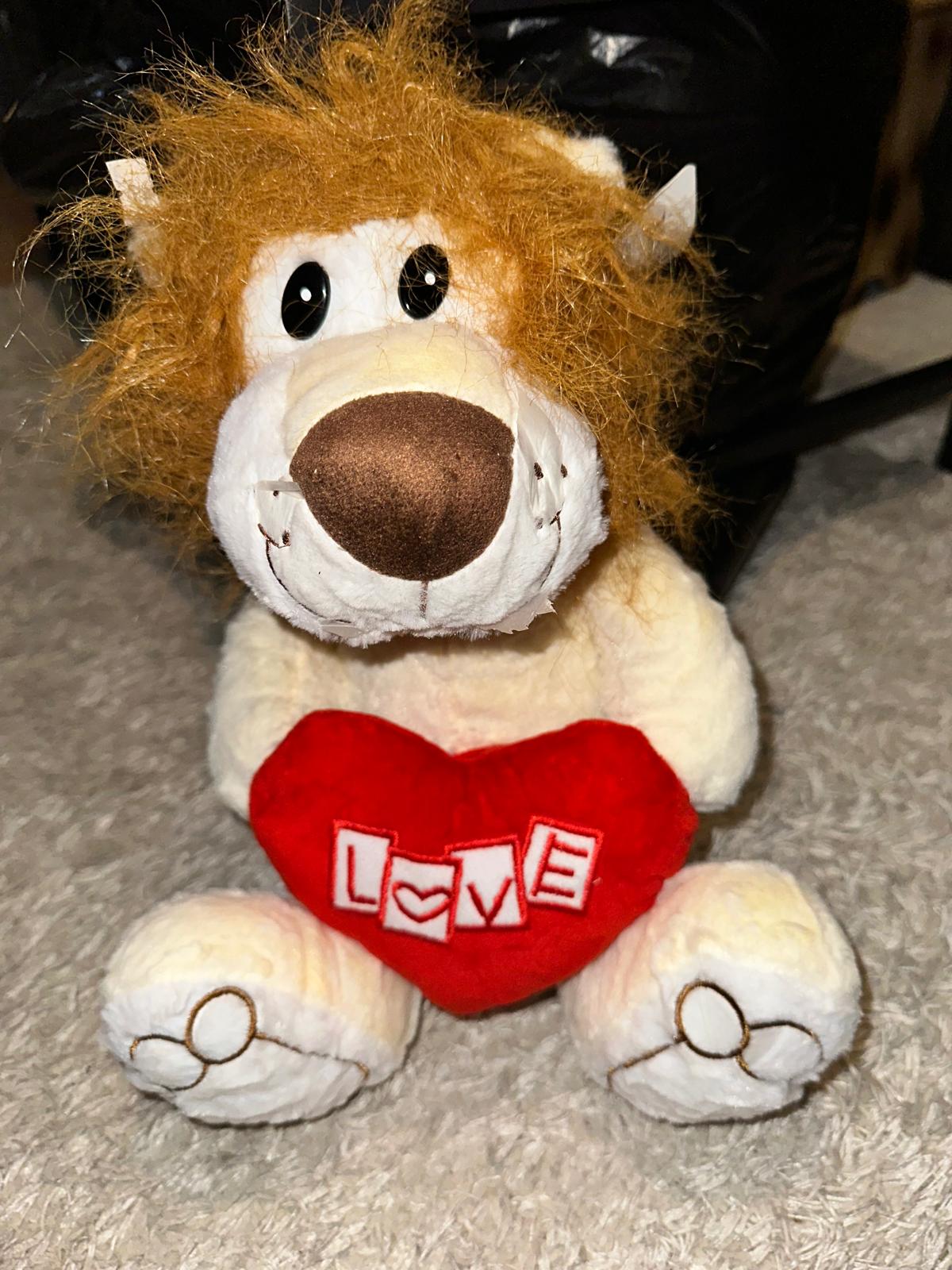 Jucărie de pluș Leu cu inimă "LOVE"